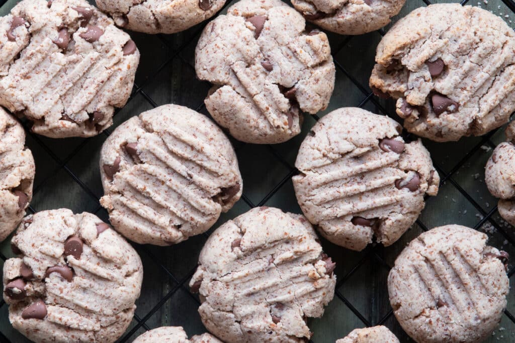 Gluten free cookies on a wire rack.