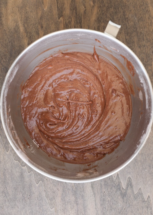 The batter mixed in the mixing bowl.