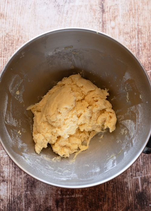 The batter made in the mixing bowl.