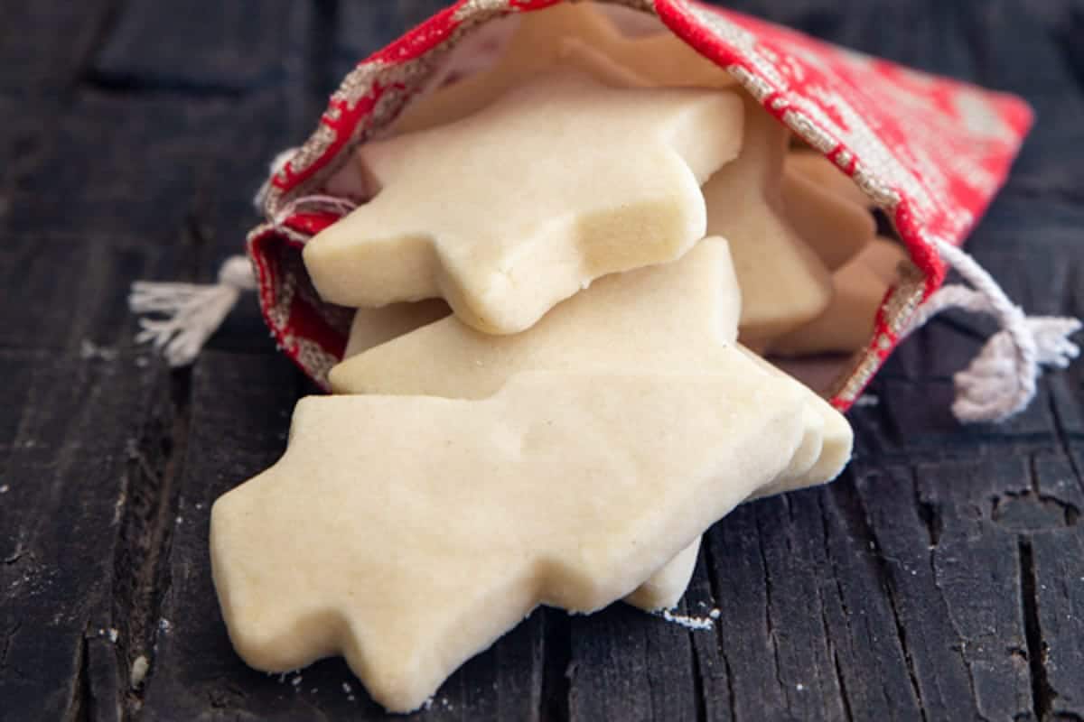 Shortbread cookies in a Christmas bag.