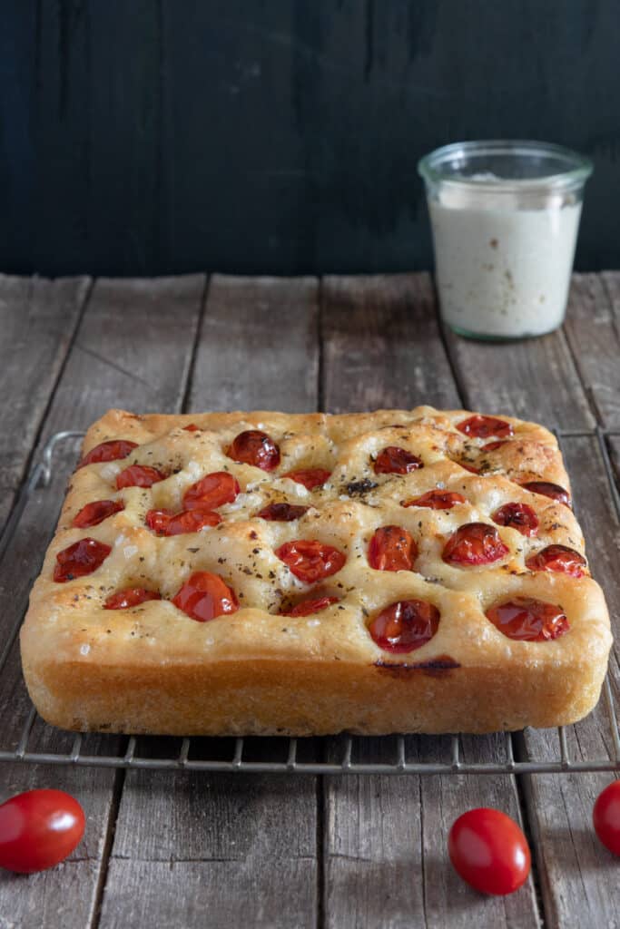 The focaccia on a wire rack.