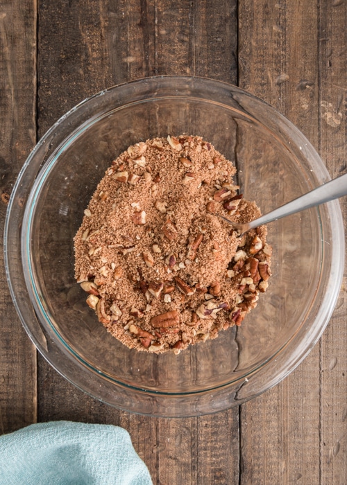 The topping in a glass bowl.