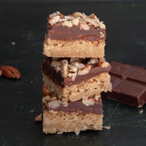 Three cookies stacked.