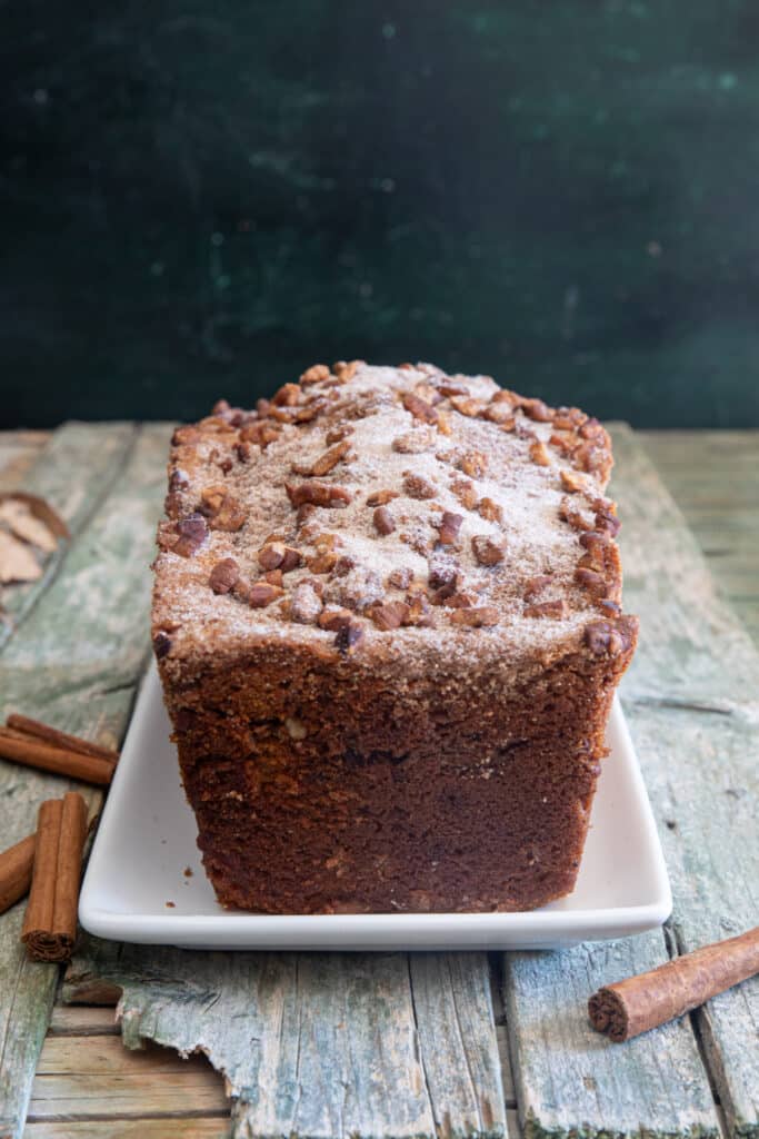 The baked bread on a white plate.