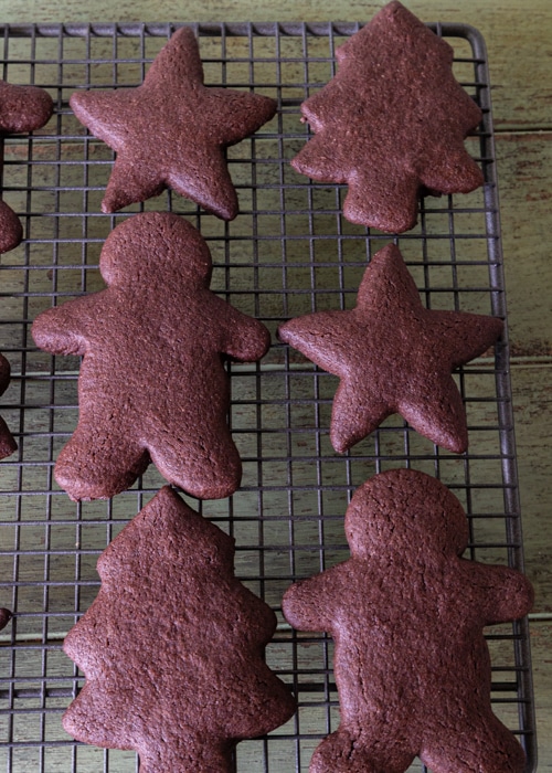 The cookies baked on a wire rack.