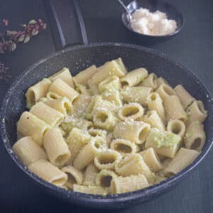 Broccoli pasta in the pan.
