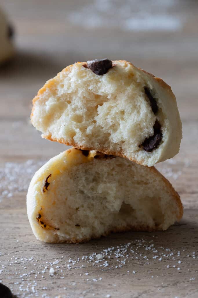 Two cookies stacked.
