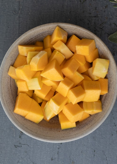 The squash cut in cubes.